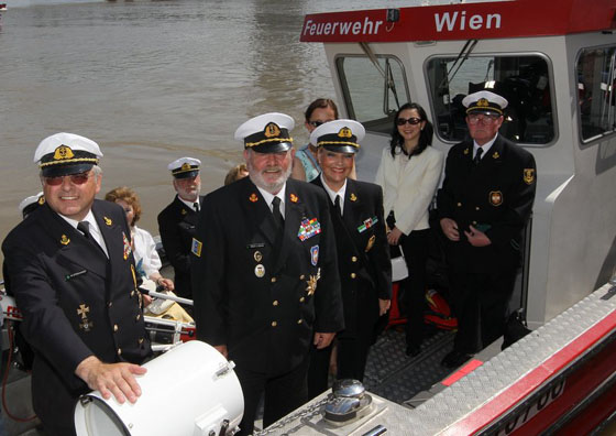 Österreichischer Marineverband - Bericht Ehrungen am Donauinselfest 2012